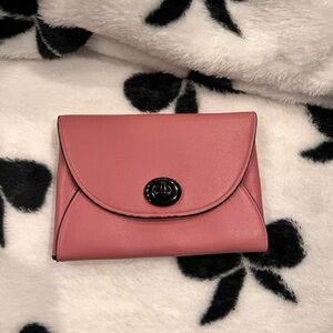 Coach Leather Turnlock Opening Cardholder Wallet